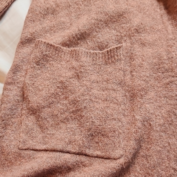 Cozy Marbled Pink Open-Front Sweater - Picture 4 of 4